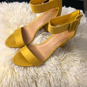 Mustard !!!chunky open toe sandals